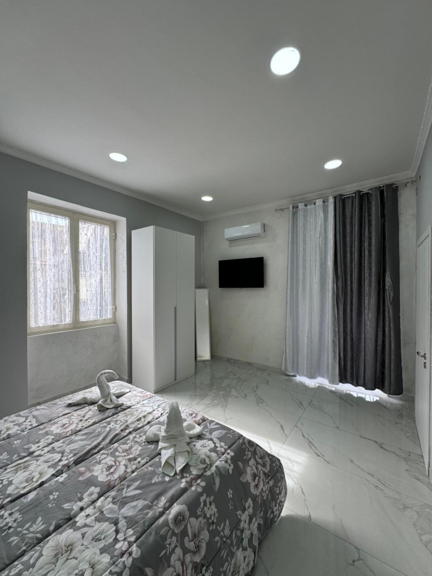 Vesuvius House Apartment เนเปิลส์ ภายนอก รูปภาพ