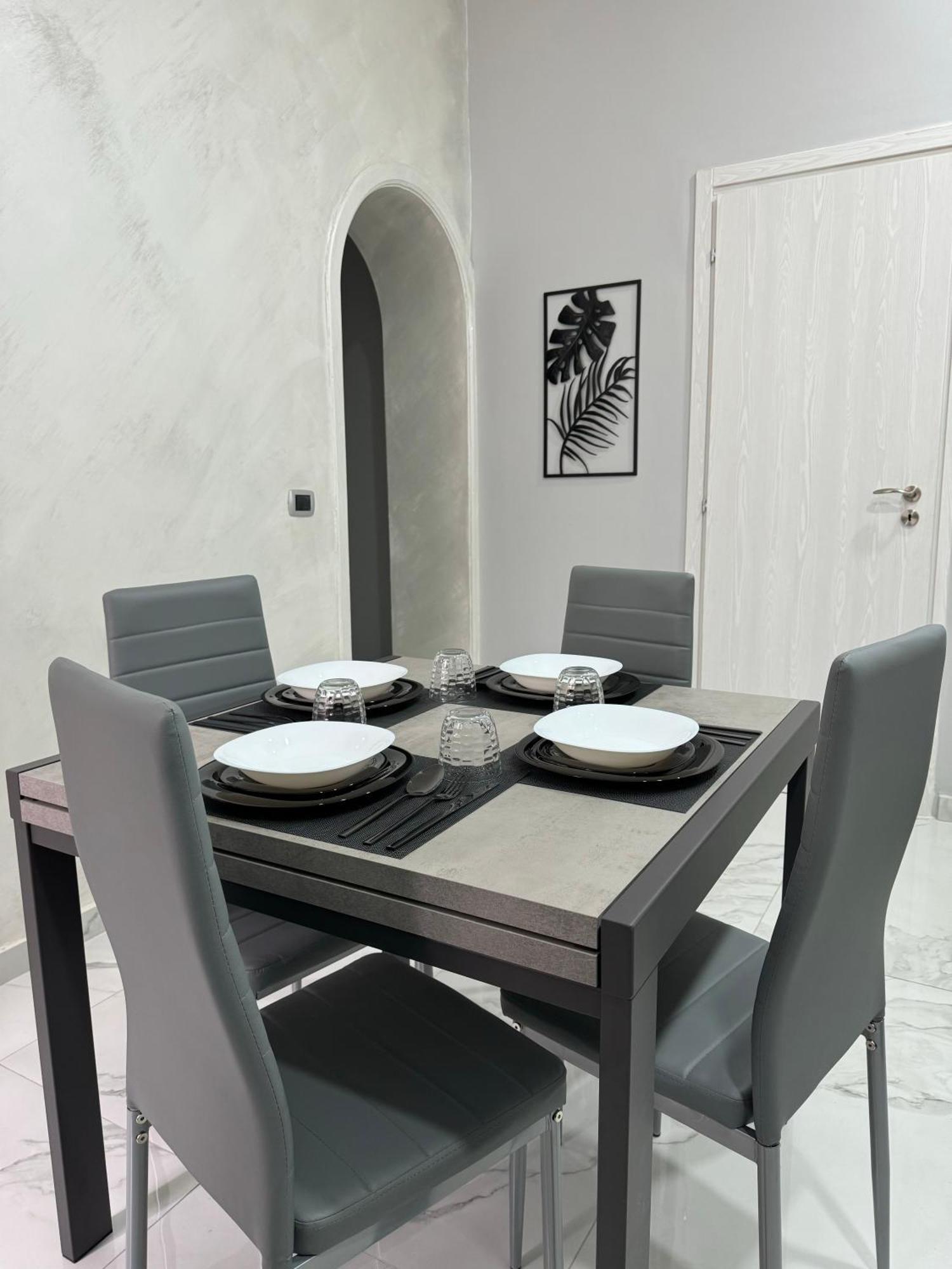 Vesuvius House Apartment เนเปิลส์ ภายนอก รูปภาพ